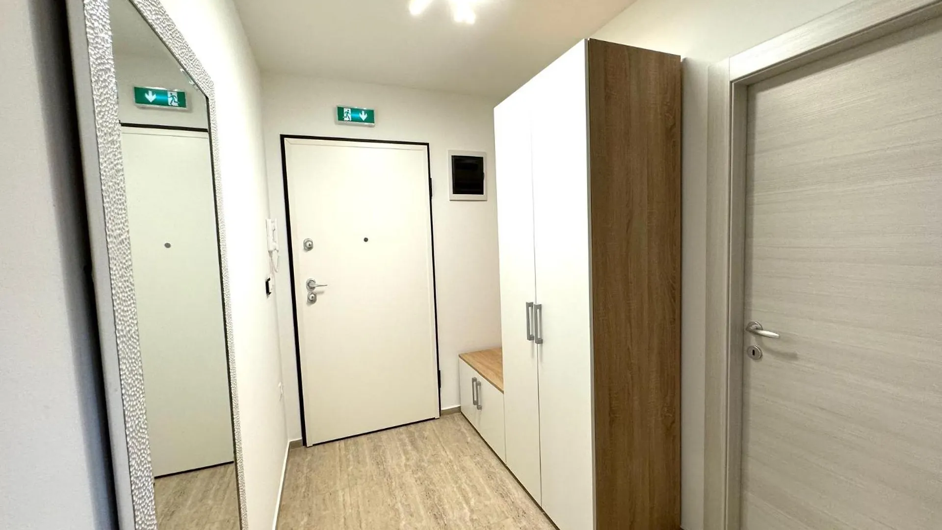 Apartments Kata Medulin 0*,